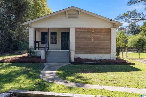 3175 Allison Bonnett Memorial Dr, Hueytown, AL 35023