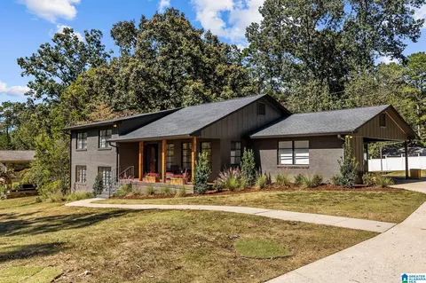 1916 Greenvale Rd, Hoover, AL 35226