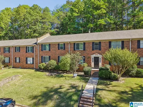 2202 Montreat Cir #A, Vestavia Hills, AL 35216