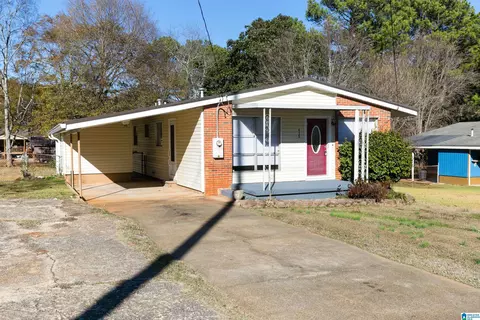 438 Murphys Ln, Hueytown, AL 35023
