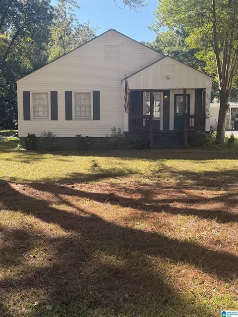 207 Bay St, Sylacauga, AL 35150