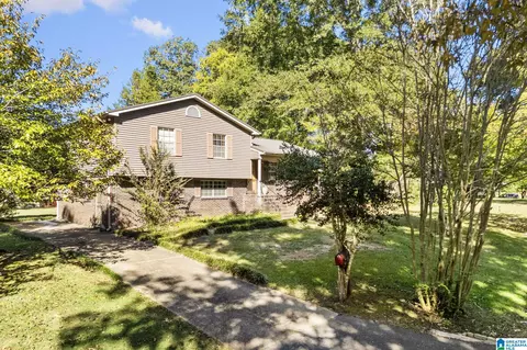 108 May Dr, Hueytown, AL 35023