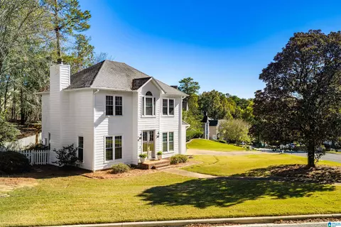 1719 Brookview Trl, Hoover, AL 35216