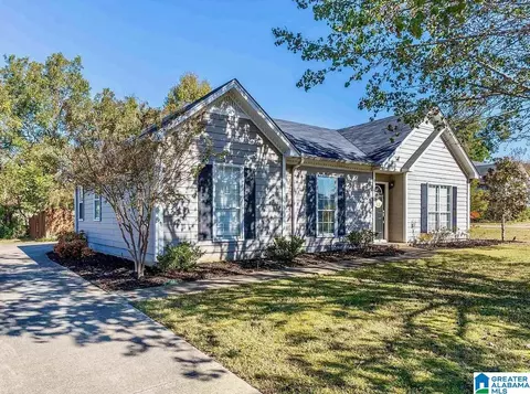 8304 Cahaba Crossing Cir, Leeds, AL 35094