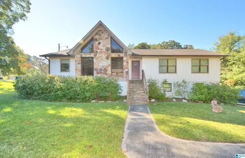 409 9th St, Pleasant Grove, AL 35127