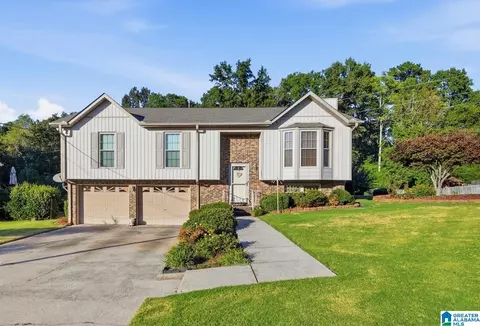 531 Kingswood Dr, Hueytown, AL 35023