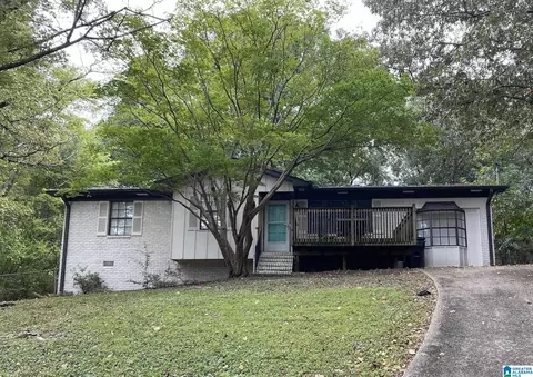 2401 Debbie Dr, Center Point, AL 35215