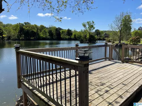 326 Creekside Ln, Pelham, AL 35124