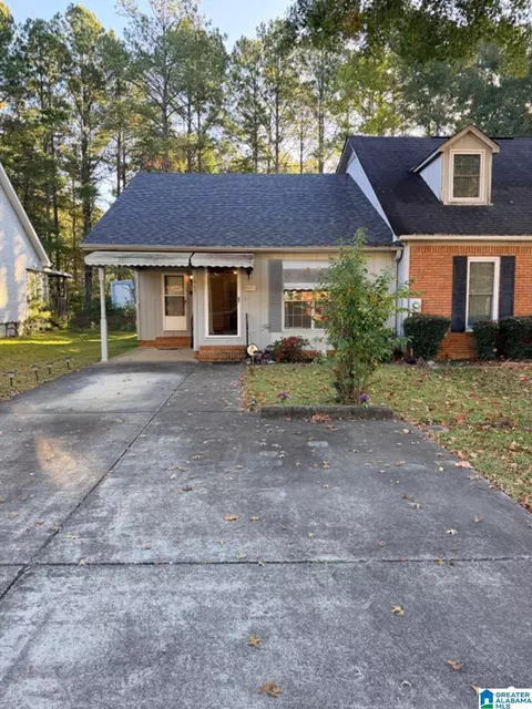 1989 Townhouse Ln, Hueytown, AL 35023