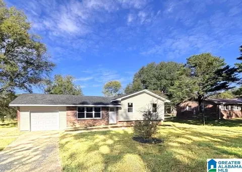 6216 Spruce Dr, Anniston, AL 36206