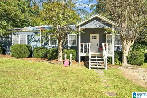 2121 Brookview Dr, Hoover, AL 35226