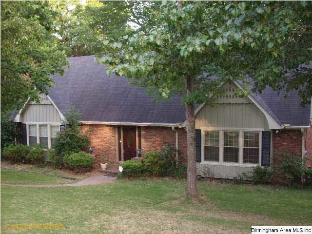 1701 Burning Tree Dr, Pelham, AL 35124 photo 1