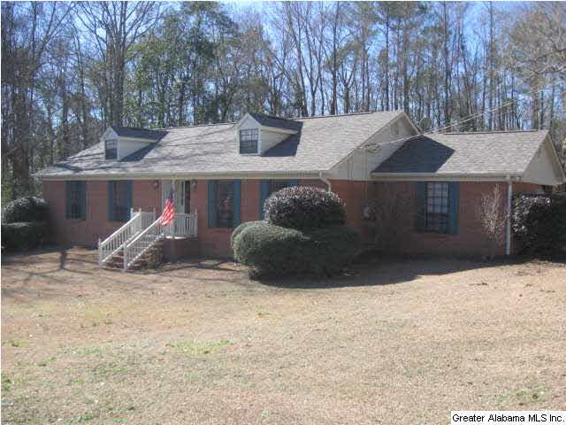 1403 Mcdowell Dr, Clanton, AL 35046 photo 1