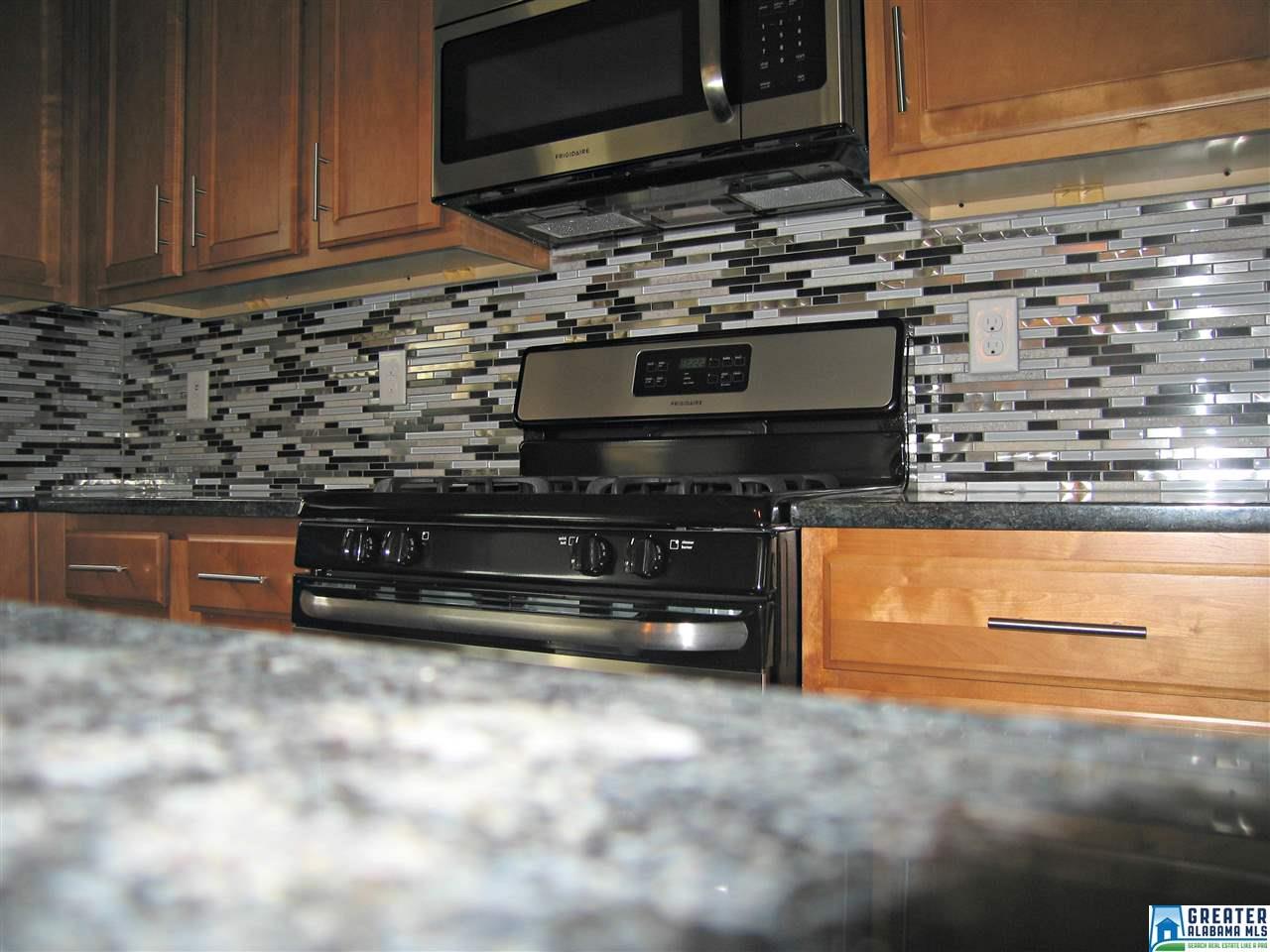 346 Lacey Ave, Maylene, AL 35114 photo 4