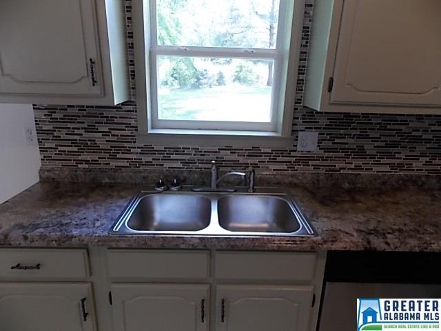 105 Mims Cir, Clanton, AL 35045 photo 4