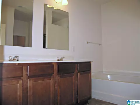 632 Round Rd, Maylene, AL 35114 photo 10