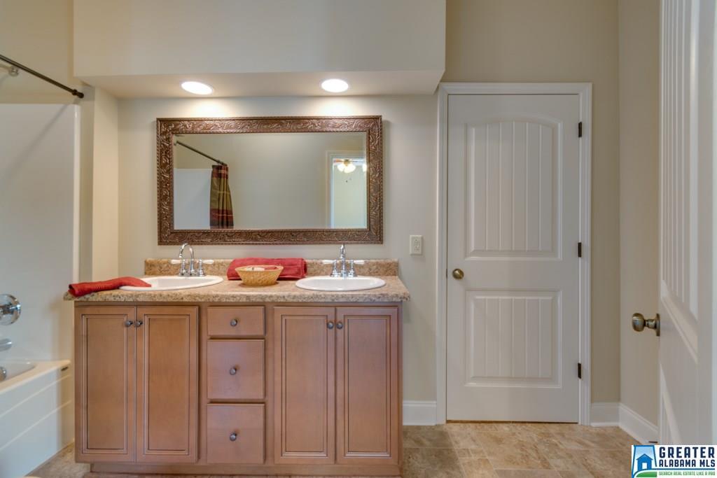207 2nd Ave, Clanton, AL 35045 photo 4