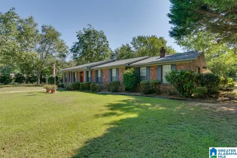 130 Crestview Dr, Clanton, AL 35045 photo 4