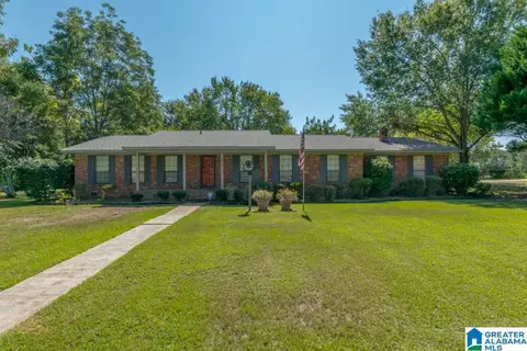 130 Crestview Dr, Clanton, AL 35045 photo 1