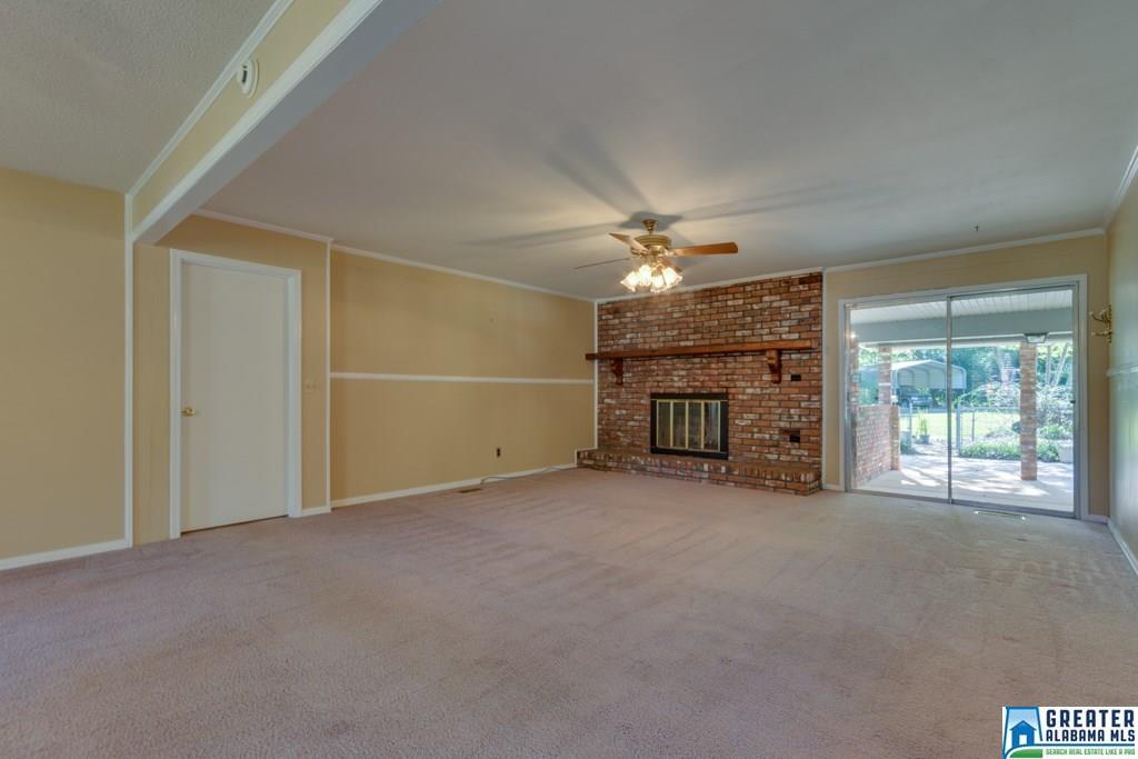 130 Crestview Dr, Clanton, AL 35045 photo 9