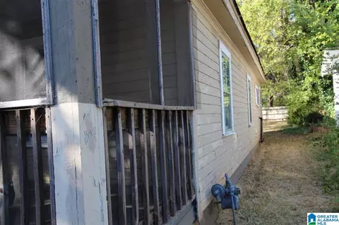 319 E 3rd St, Anniston, AL 36207 photo 2