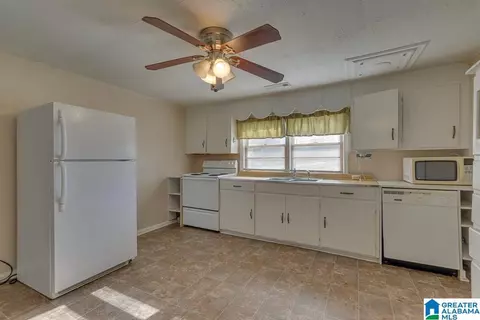 809 8th St, Clanton, AL 35045 photo 14