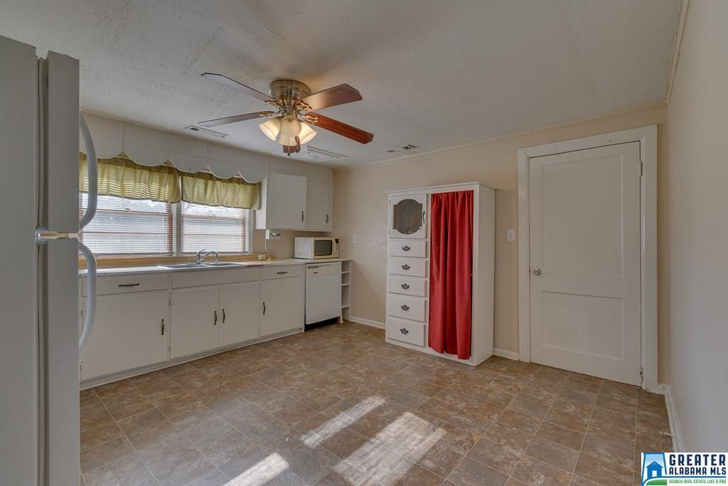 809 8th St, Clanton, AL 35045 photo 12