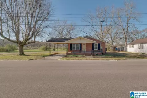 809 8th St, Clanton, AL 35045 photo 2