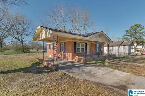809 8th St, Clanton, AL 35045 photo 4