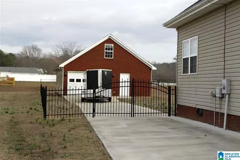 54 Easy St, Anniston, AL 36207 photo 4