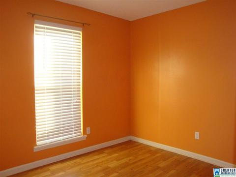 111 Colonial Cir, Clanton, AL 35045 photo 9