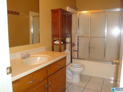 111 Colonial Cir, Clanton, AL 35045 photo 14