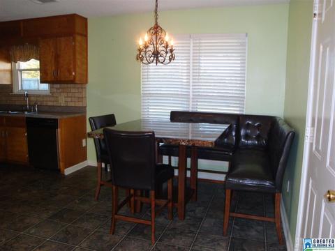 111 Colonial Cir, Clanton, AL 35045 photo 6