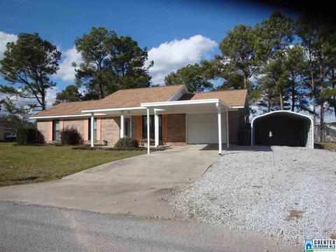 111 Colonial Cir, Clanton, AL 35045 photo 2
