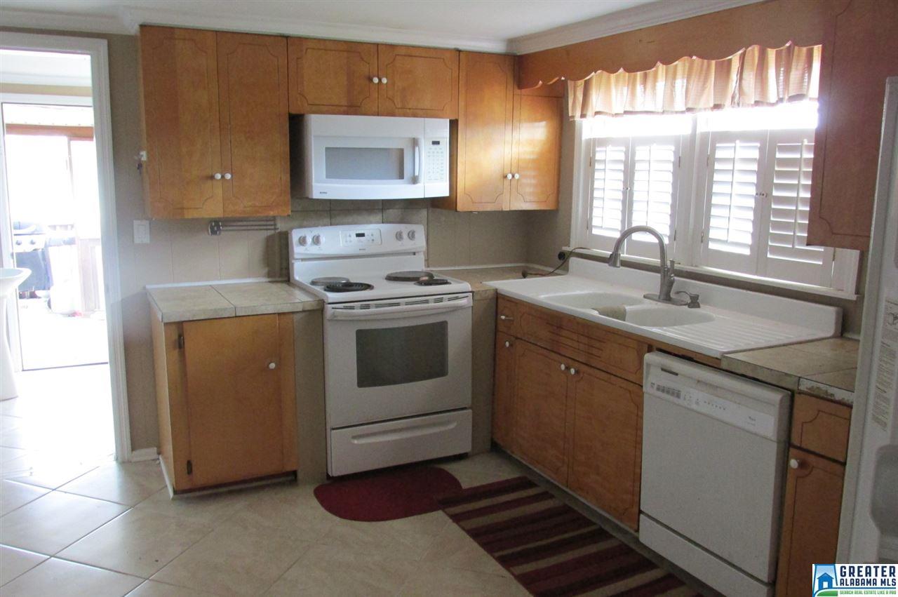 705 A St, Oneonta, AL 35121 photo 2