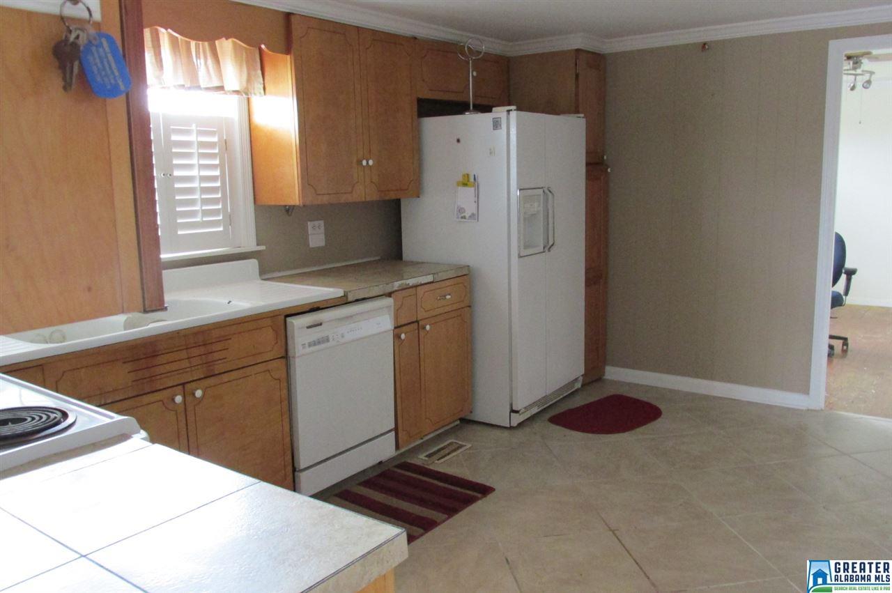 705 A St, Oneonta, AL 35121 photo 3