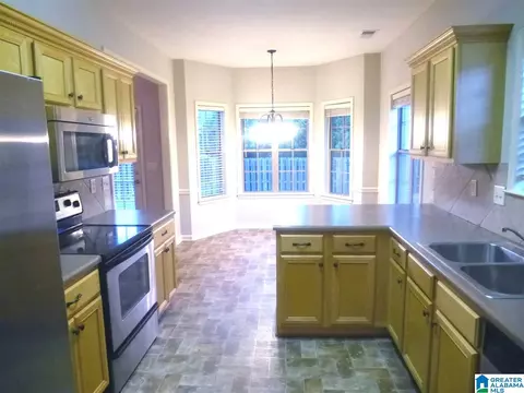 244 Queens Gate, Maylene, AL 35114 photo 3