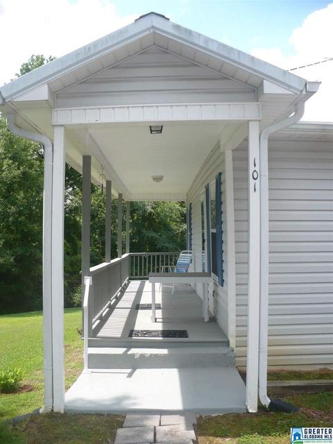 101 Moss St, Warrior, AL 35180 photo 2