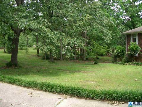 77 Forest Cir, Warrior, AL 35180 photo 3