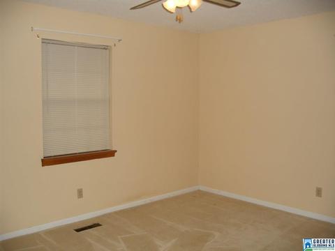 77 Forest Cir, Warrior, AL 35180 photo 12