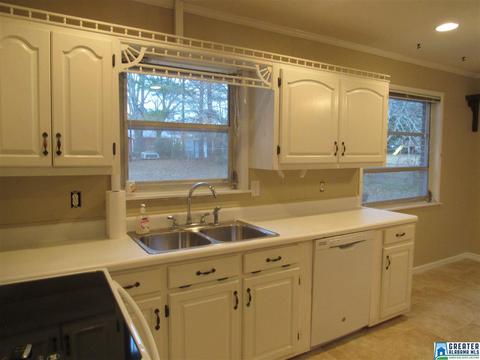 208 Lilla Ave, Clanton, AL 35045 photo 7