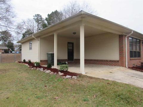 208 Lilla Ave, Clanton, AL 35045 photo 3
