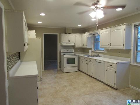 208 Lilla Ave, Clanton, AL 35045 photo 11