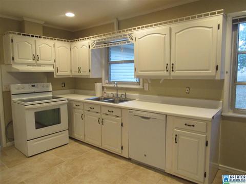 208 Lilla Ave, Clanton, AL 35045 photo 13