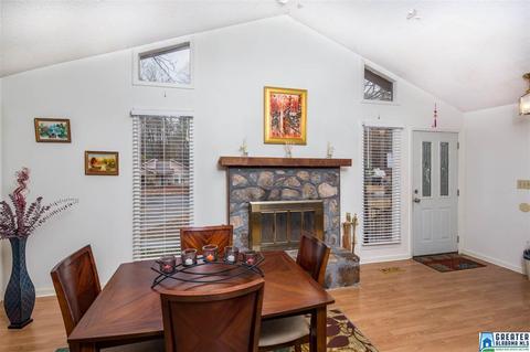 1303 Yellowleaf Ln, Maylene, AL 35114 photo 4