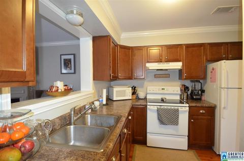 1308 Applegate Dr, Alabaster, AL 35007 photo 2