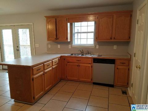 1045 Ridgewood Dr, Remlap, AL 35133 photo 4