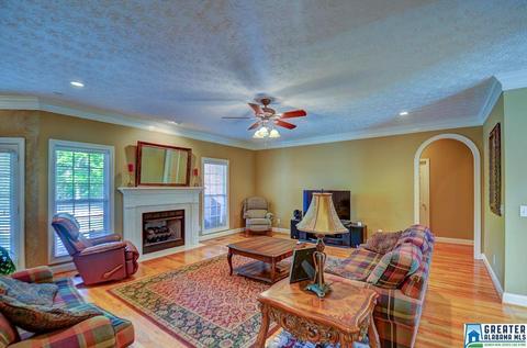 209 Buck Cir, Clanton, AL 35045 photo 5