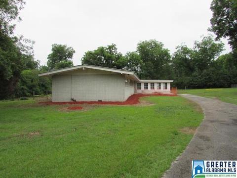 110 Crestview Dr, Weaver, AL 36277 photo 1