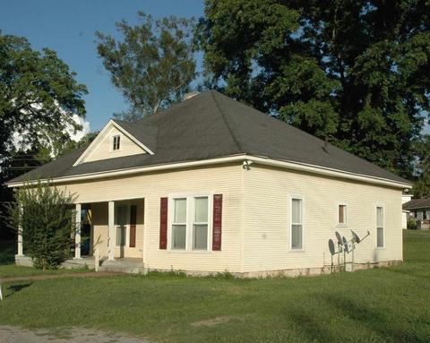 223 Jefferson Ave E, Oneonta, AL 35121 photo 1